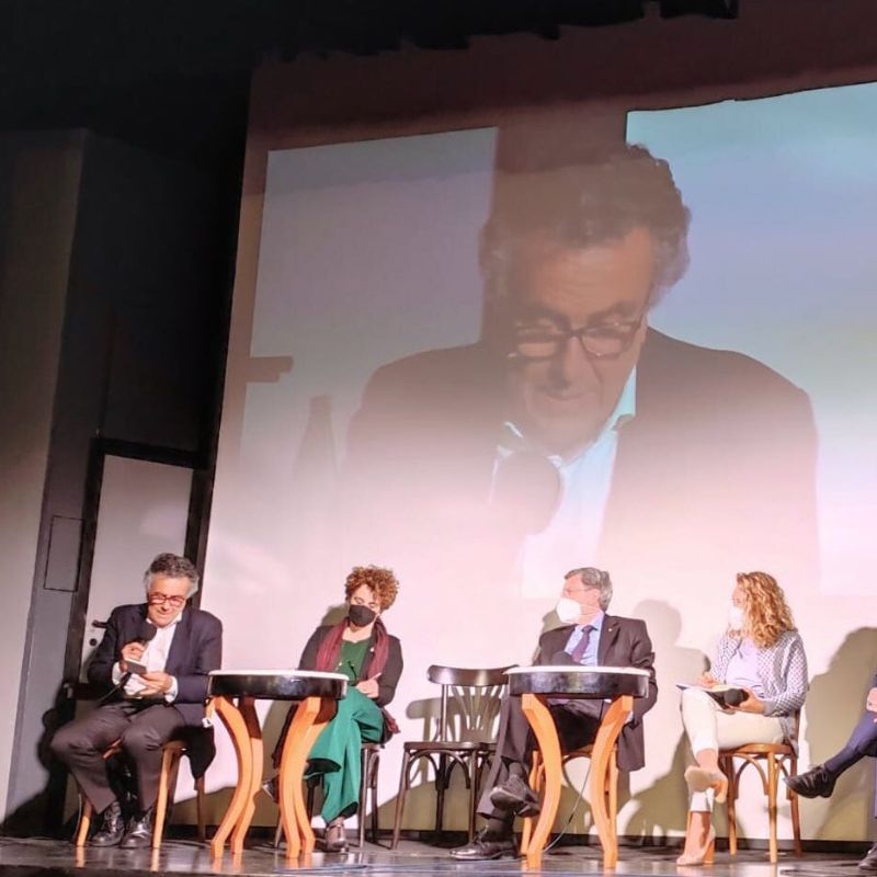 Fabrizio Barca (primo da sinistra) interviene a un evento del Forum DD - Foto: Forum Disuguaglianze e Diversità
