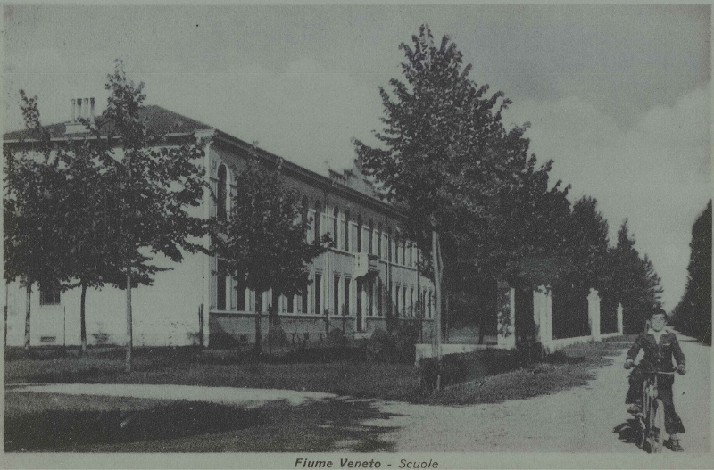 Una foto storica della scuola “Cesare Battisti” di Fiume Veneto - Foto: Comune di Fiume Veneto