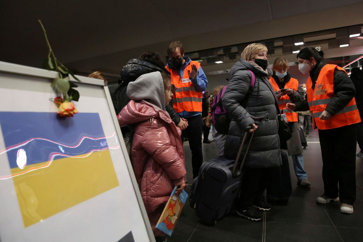 Rifugiati ucraini in attesa dei loro prossimi passi dopo l'arrivo alla stazione centrale di Berlino - Foto: Unione Europea