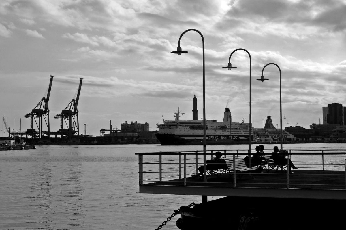 Il porto di Genova - Foto: RealCarlo via Flickr in CC