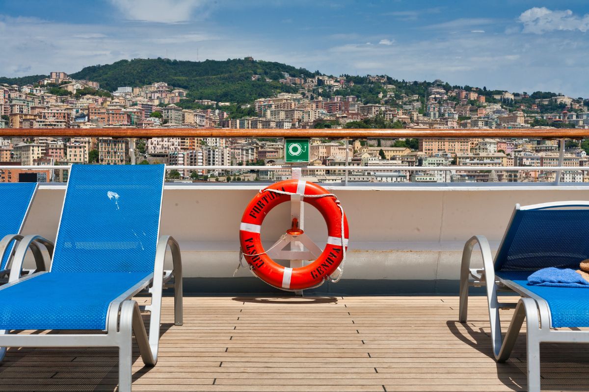 Genova vista da una nave da crociera - Foto: Daniele D'Andreti via Unsplash