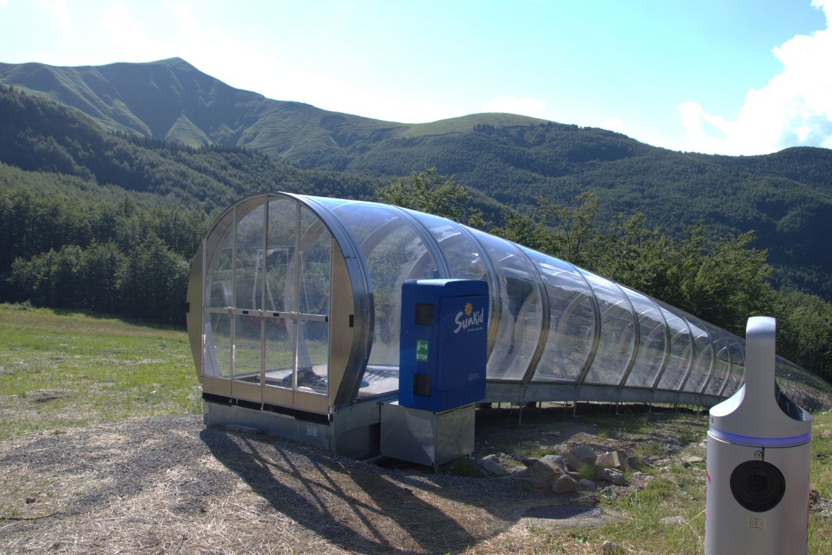 Un nuovo tappeto di risalita del campo scuola al Corno alle Scale, inaugurato a inizio 2025 e finanziato con un contributo regionale di 565mila euro. Foto di Matteo Scannavini